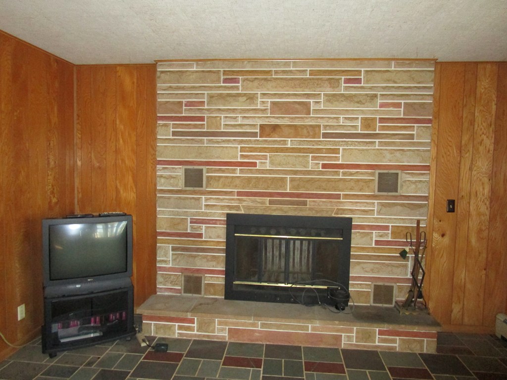2040 County Line Road Venus, PA 16364 - Photo 3 of 35 Gallery Image 3