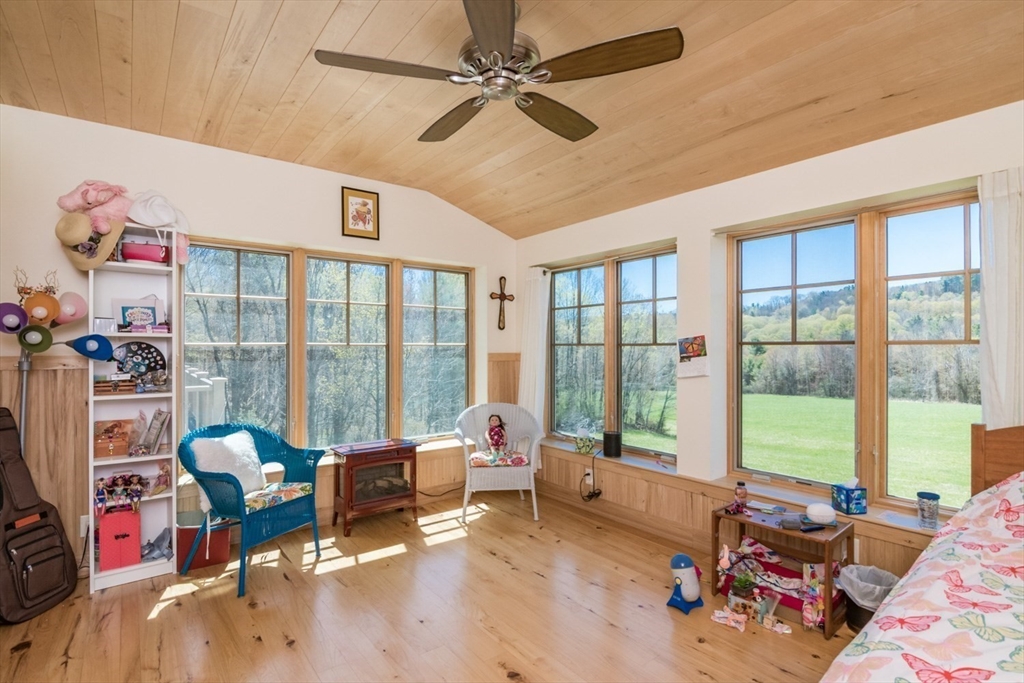 474 Little Mohawk Road Shelburne, MA 01370 - Photo 16 of 42
