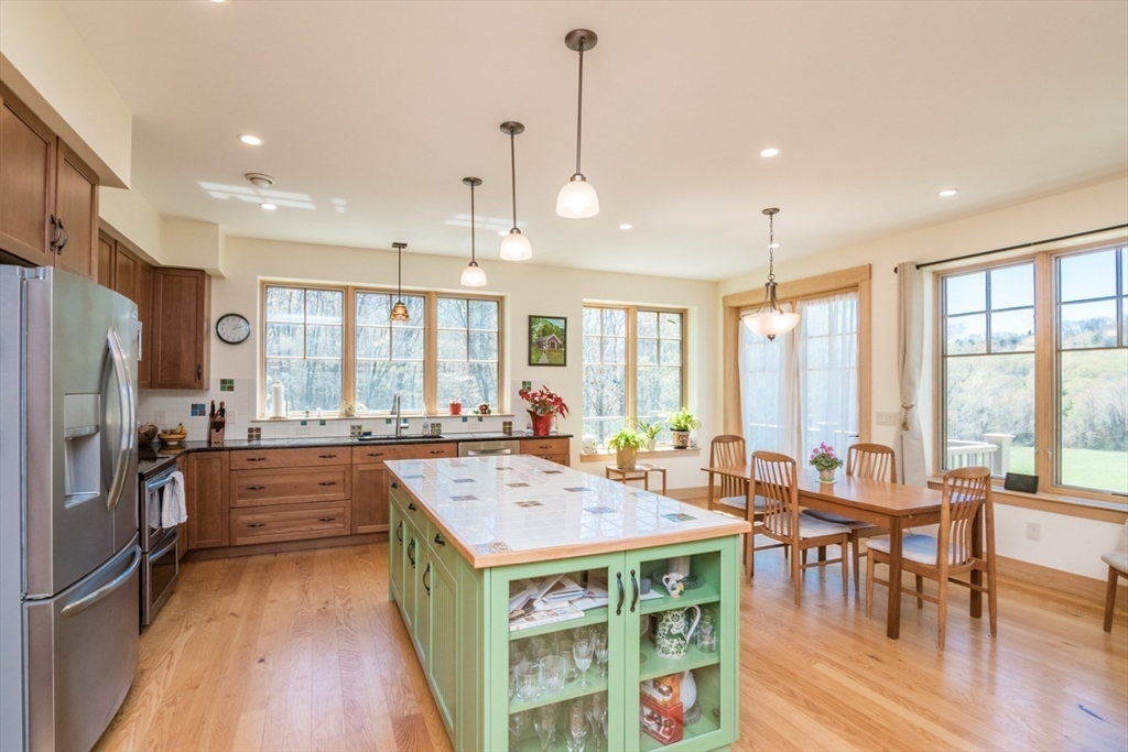 474 Little Mohawk Road Shelburne, MA 01370 - Photo 5 of 42