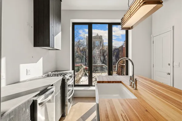 $3,000 | 1414 North Maplewood Avenue, Unit 1, Chicago, IL 60622