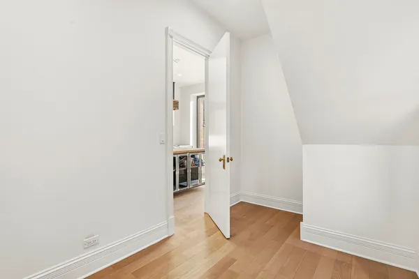 $3,000 | 1414 North Maplewood Avenue, Unit 1, Chicago, IL 60622