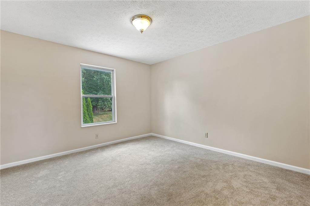 6 Wellington Court McKees Rocks, PA 15136 - Photo 15 of 24 an empty room with windows