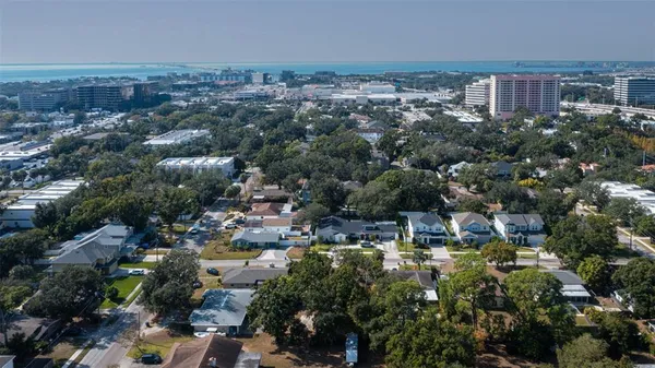 $525,000 | 305 North Lauber Way, Tampa, FL 33609