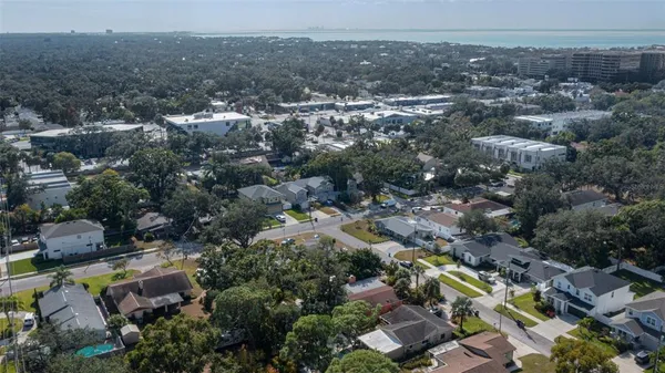 $525,000 | 305 North Lauber Way, Tampa, FL 33609