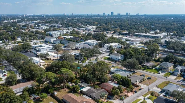 $525,000 | 305 North Lauber Way, Tampa, FL 33609