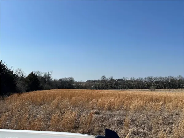 $800,000 | -ns Nt West Ns Nt W 207th Street, Bucyrus, KS 66013