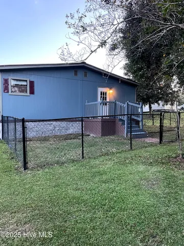 $249,500 | 1128 Glancy Road, Swansboro, NC 28584