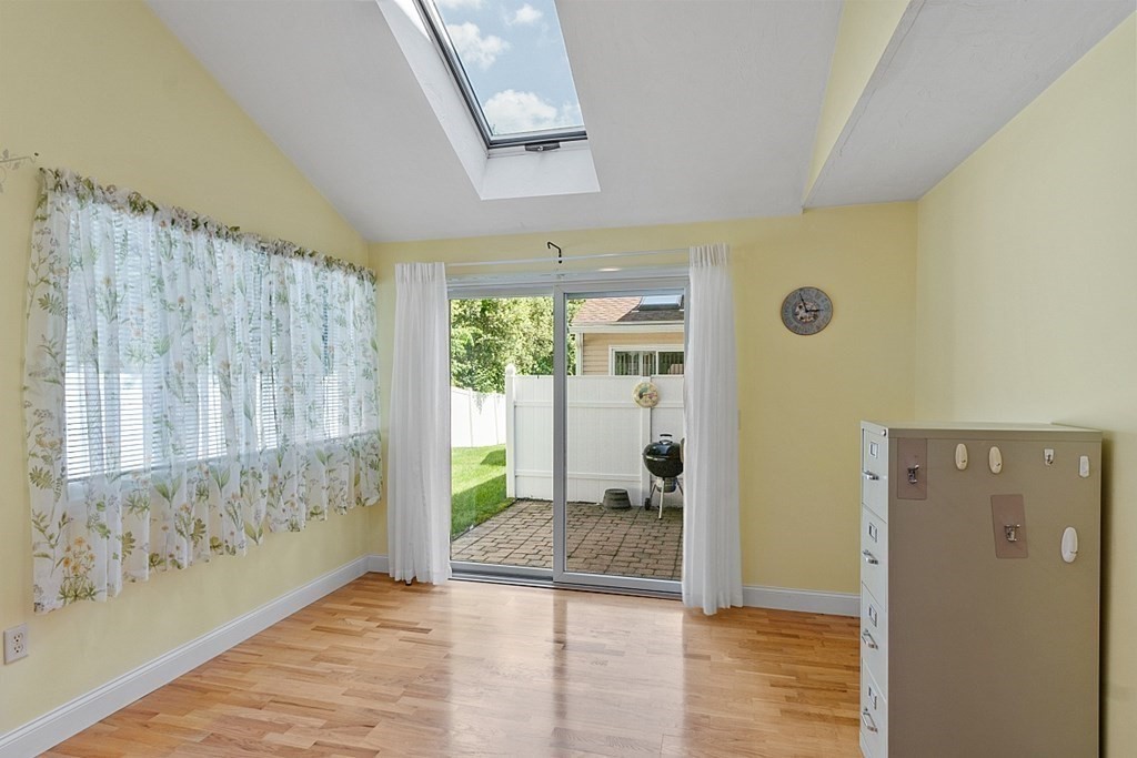 216 Rangeway Road, Unit 183 Billerica, MA 01862 - Photo 11 of 35 a view of an entryway of a house