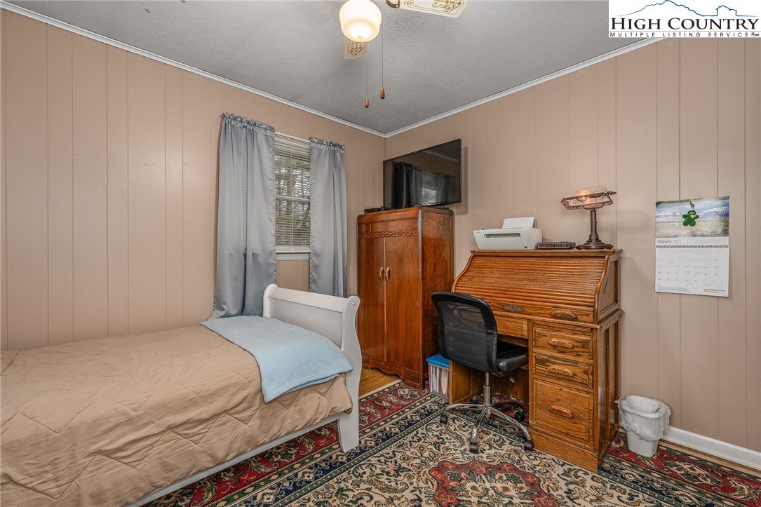 557 Waddell Road Mountain City, TN 37683 - Photo 32 of 48