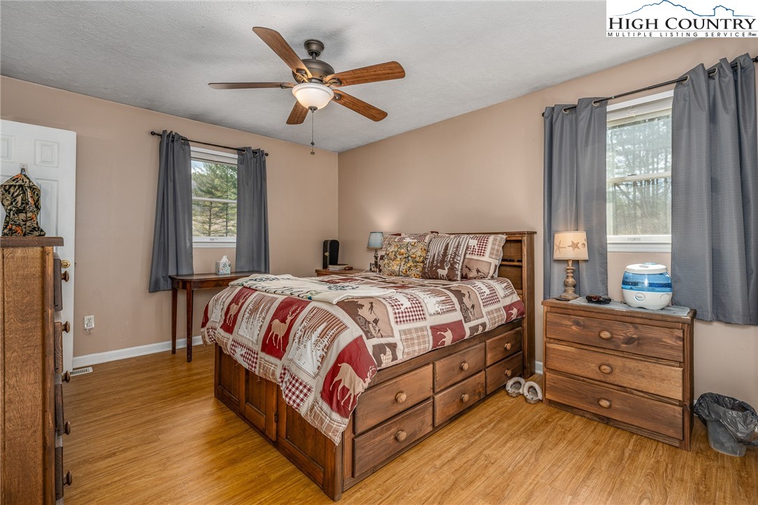 557 Waddell Road Mountain City, TN 37683 - Photo 33 of 48