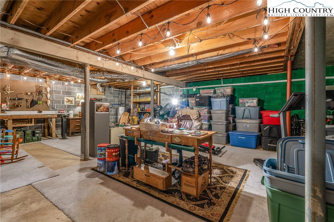 557 Waddell Road Mountain City, TN 37683 - Photo 36 of 48