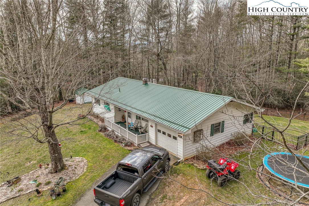 557 Waddell Road Mountain City, TN 37683 - Photo 45 of 48