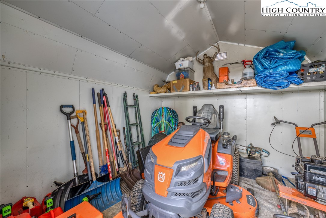 557 Waddell Road Mountain City, TN 37683 - Photo 47 of 48