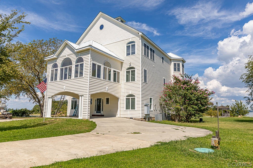838 Long Point Lane Topping, VA 23169 - Photo 2 of 49 Gallery Image 2