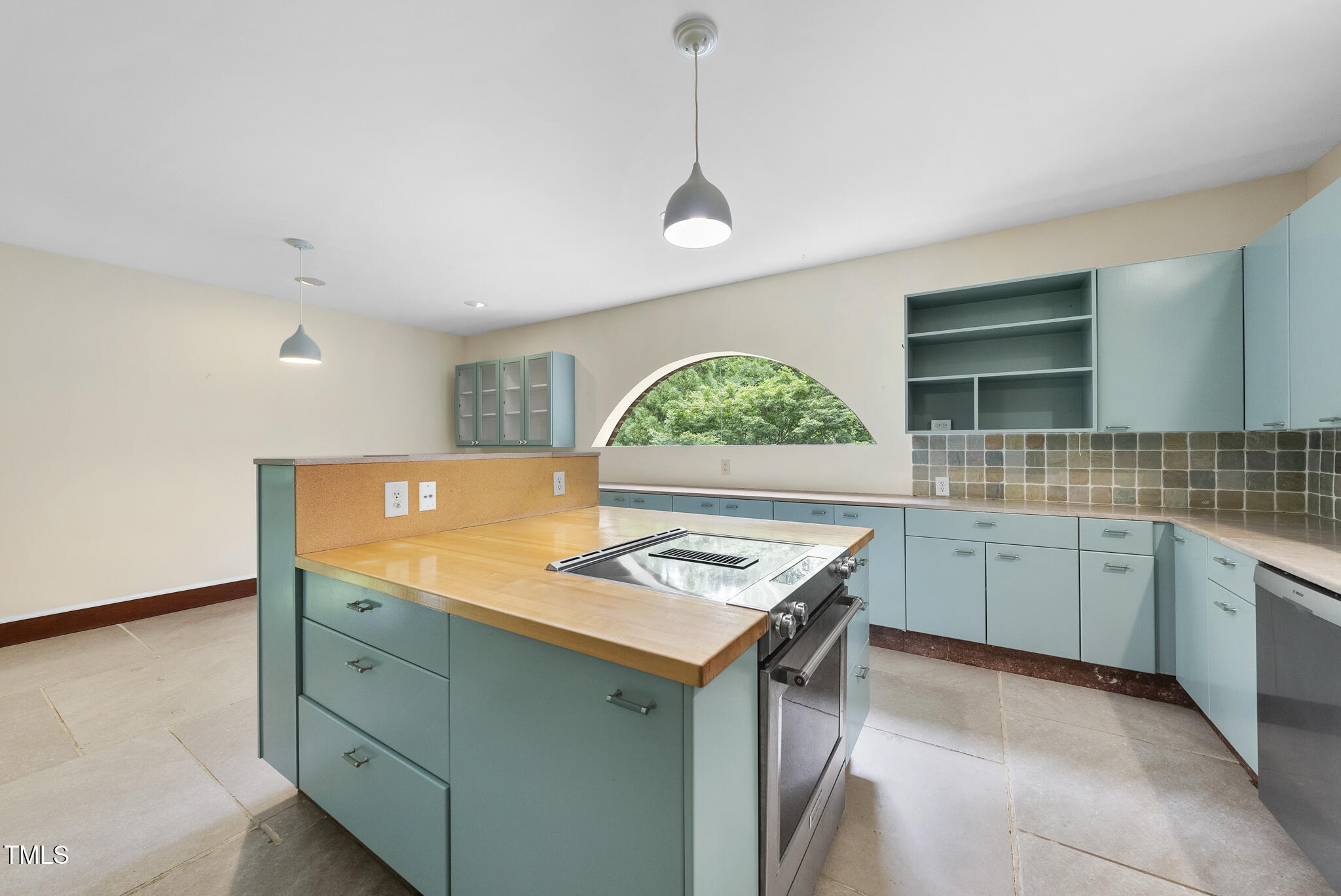 1705 Nottingham Road Raleigh, NC 27607 - Photo 2 of 34 DSC01353