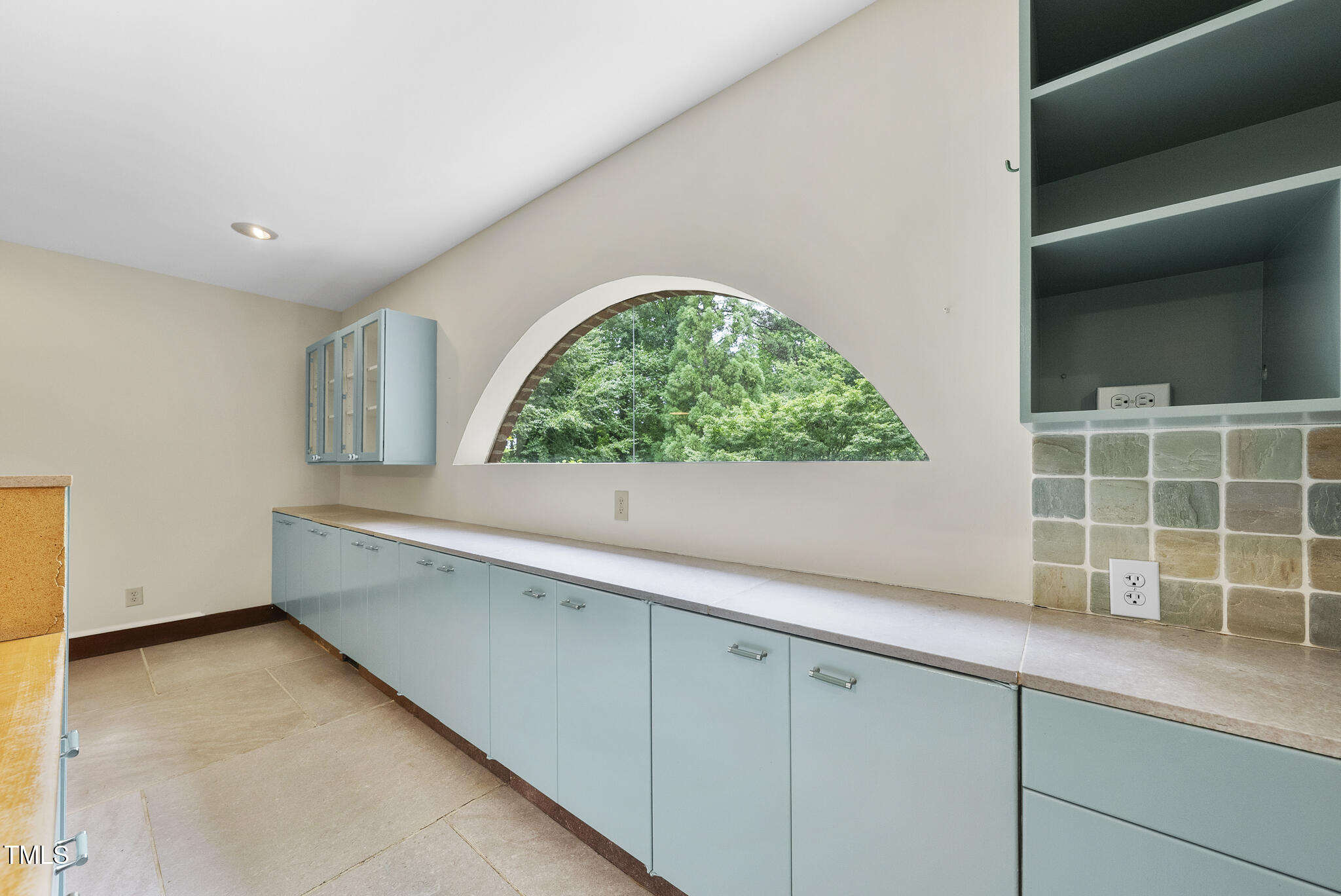 1705 Nottingham Road Raleigh, NC 27607 - Photo 5 of 34 DSC01362