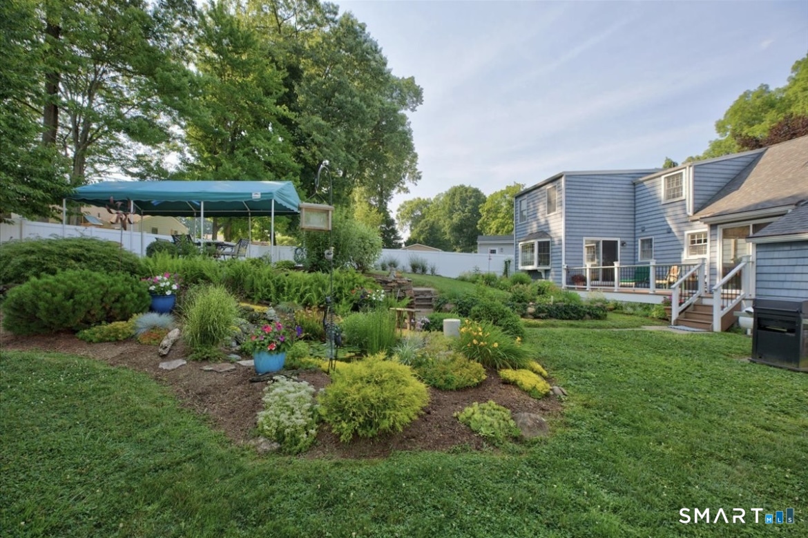 127 Helaine Road Manchester, CT 06042 - Photo 25 of 35