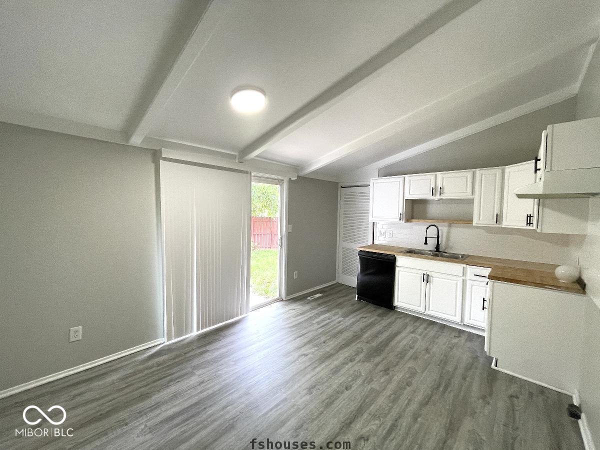 2322 Silver Maple Court Indianapolis, IN 46222 - Photo 7 of 16