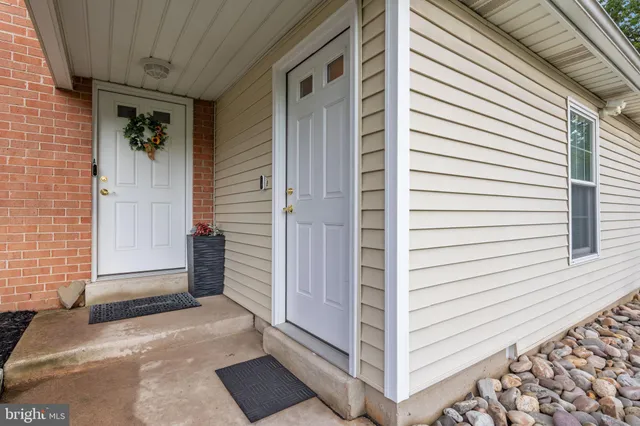 a view of a entryway front of a building