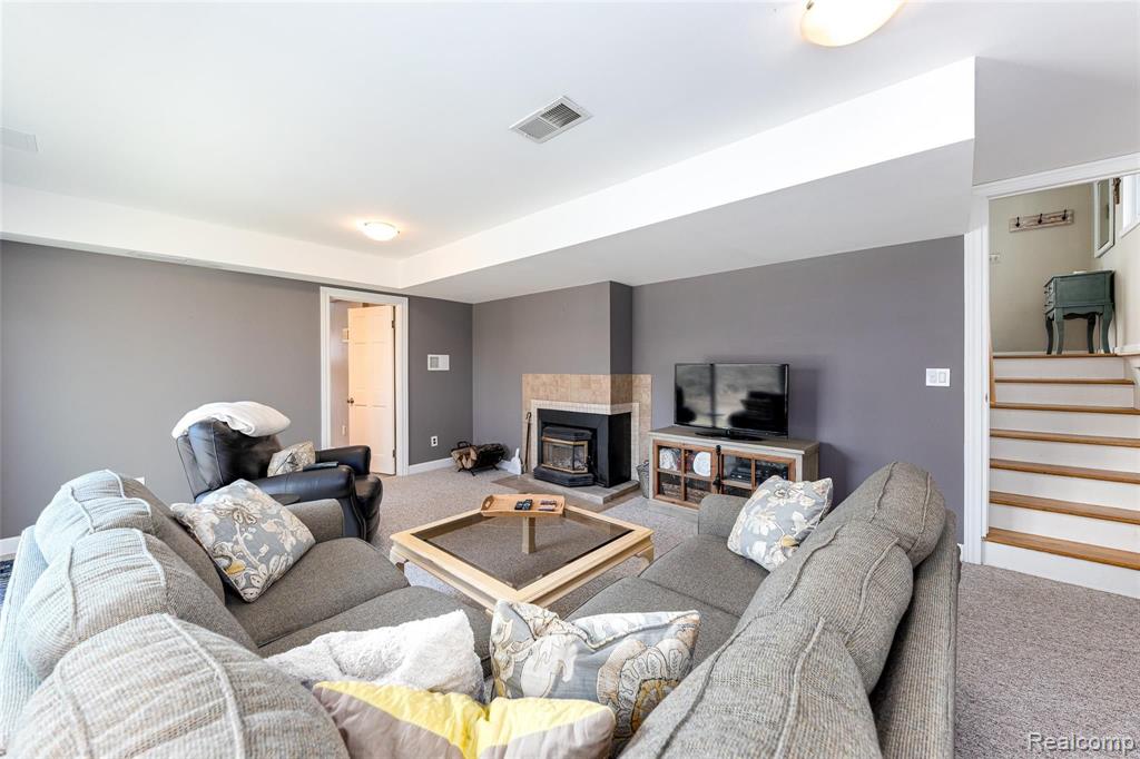 720 Sunset Road Ann Arbor, MI 48103 - Photo 16 of 36