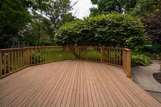 3 Maplewood Court Wind Point, WI 53402 - Photo 32 of 40 deck