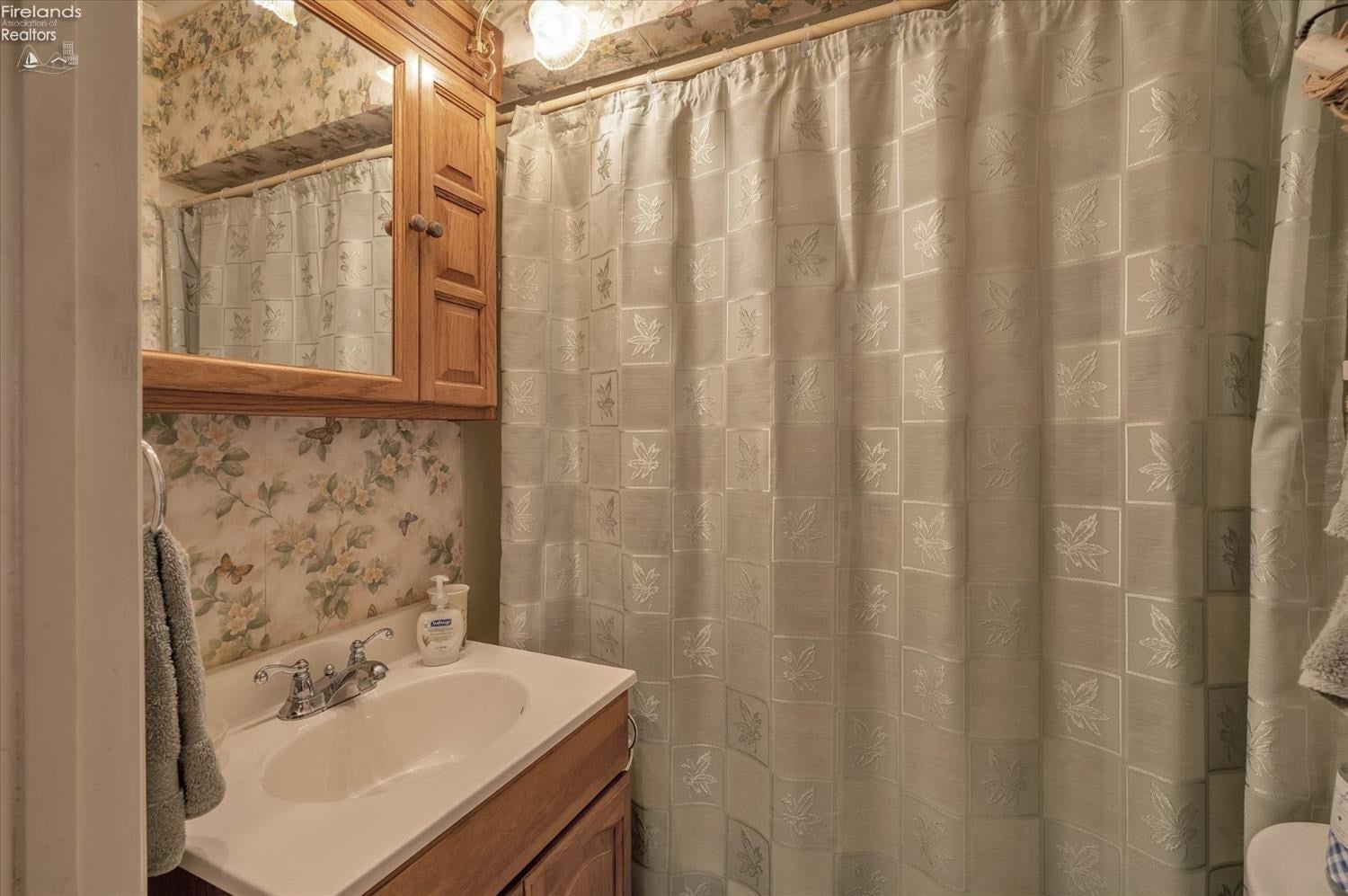 2237 East Sand Road Port Clinton, OH 43452 - Photo 15 of 41 Gallery Image 15