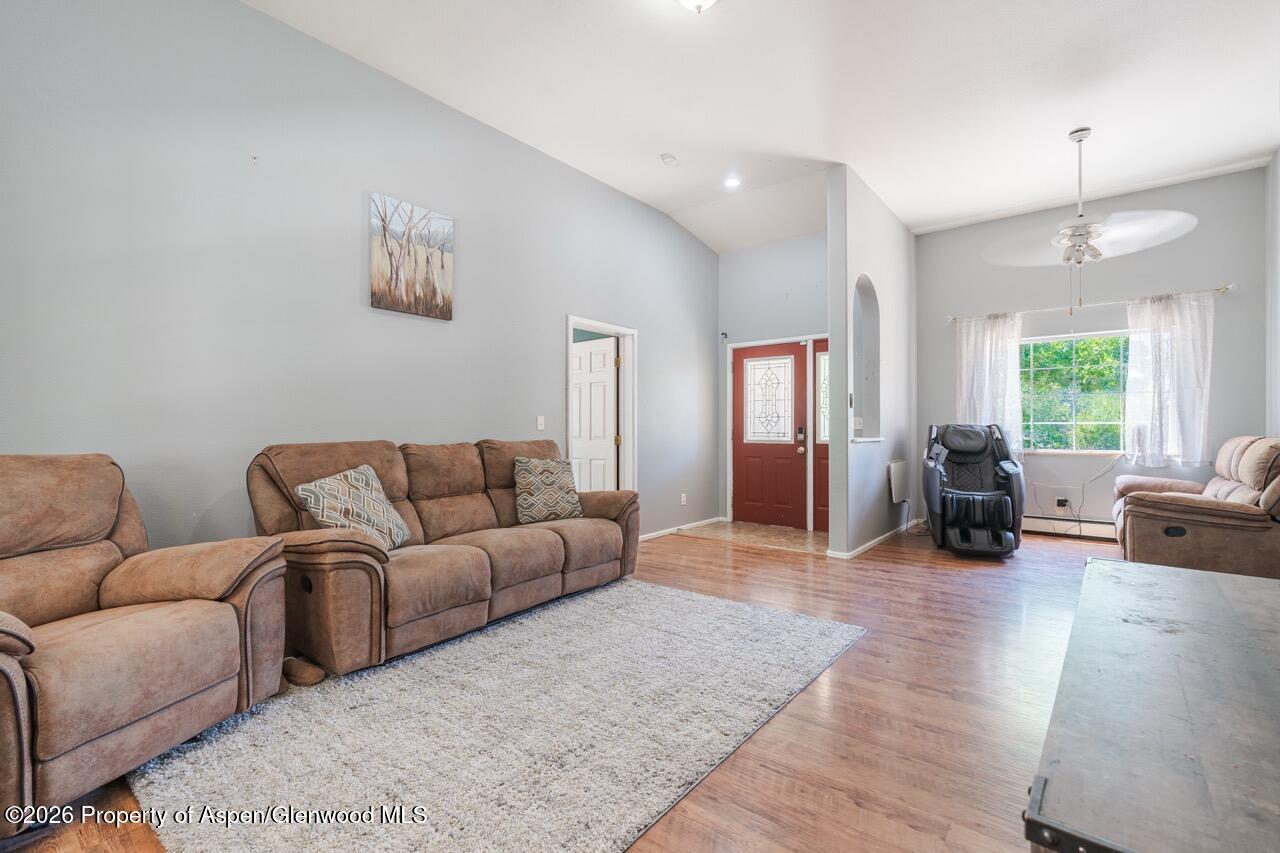 3228 F 1/4 Road Clifton, CO 81520 - Photo 5 of 23 5