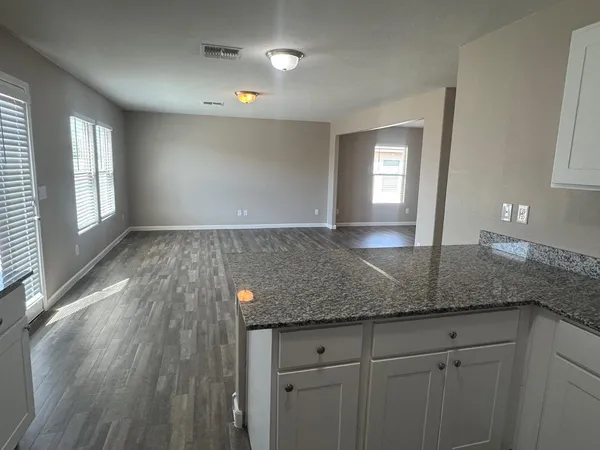 $1,695 | 111 Impala Place, Casa Grande, AZ 85122