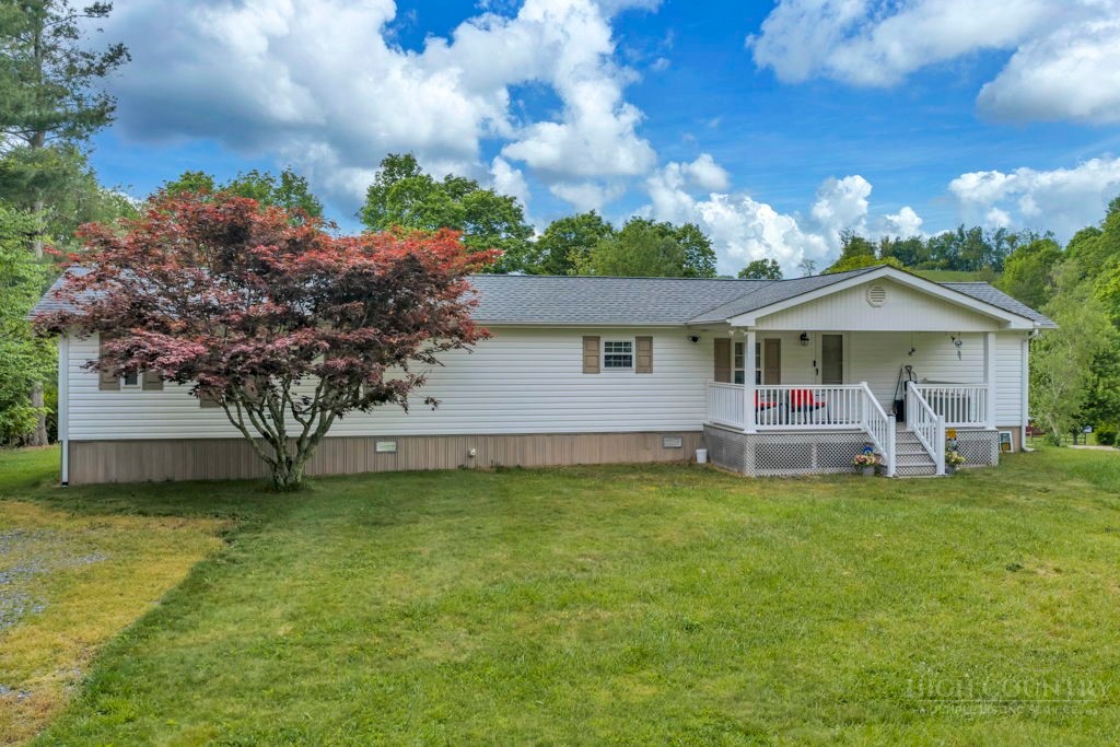 156 Slabtown Road Zionville, NC 28698 - Photo 2 of 23