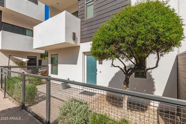 $619,900 | 325 East Coronado Road, Unit 10, Phoenix, AZ 85004