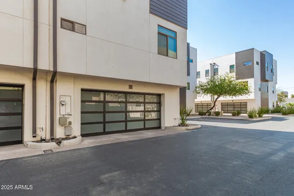 $619,900 | 325 East Coronado Road, Unit 10, Phoenix, AZ 85004