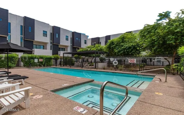 $630,000 | 325 East Coronado Road, Unit 10, Phoenix, AZ 85004