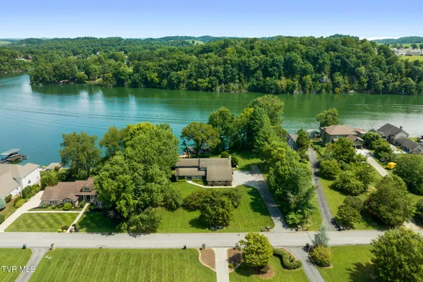 $1,325,808 | 218 Lake Meadow Drive, Gray, TN 37615