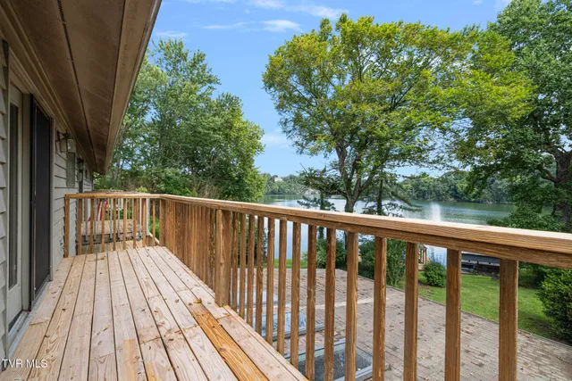 $1,325,808 | 218 Lake Meadow Drive, Gray, TN 37615