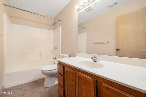 $1,325,808 | 218 Lake Meadow Drive, Gray, TN 37615