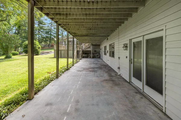 $1,325,808 | 218 Lake Meadow Drive, Gray, TN 37615