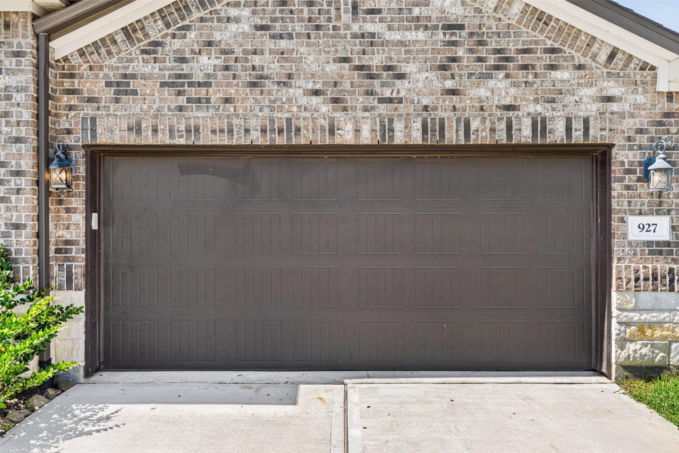 927 Cloverdale Drive Rosharon, TX 77583 - Photo 4 of 46