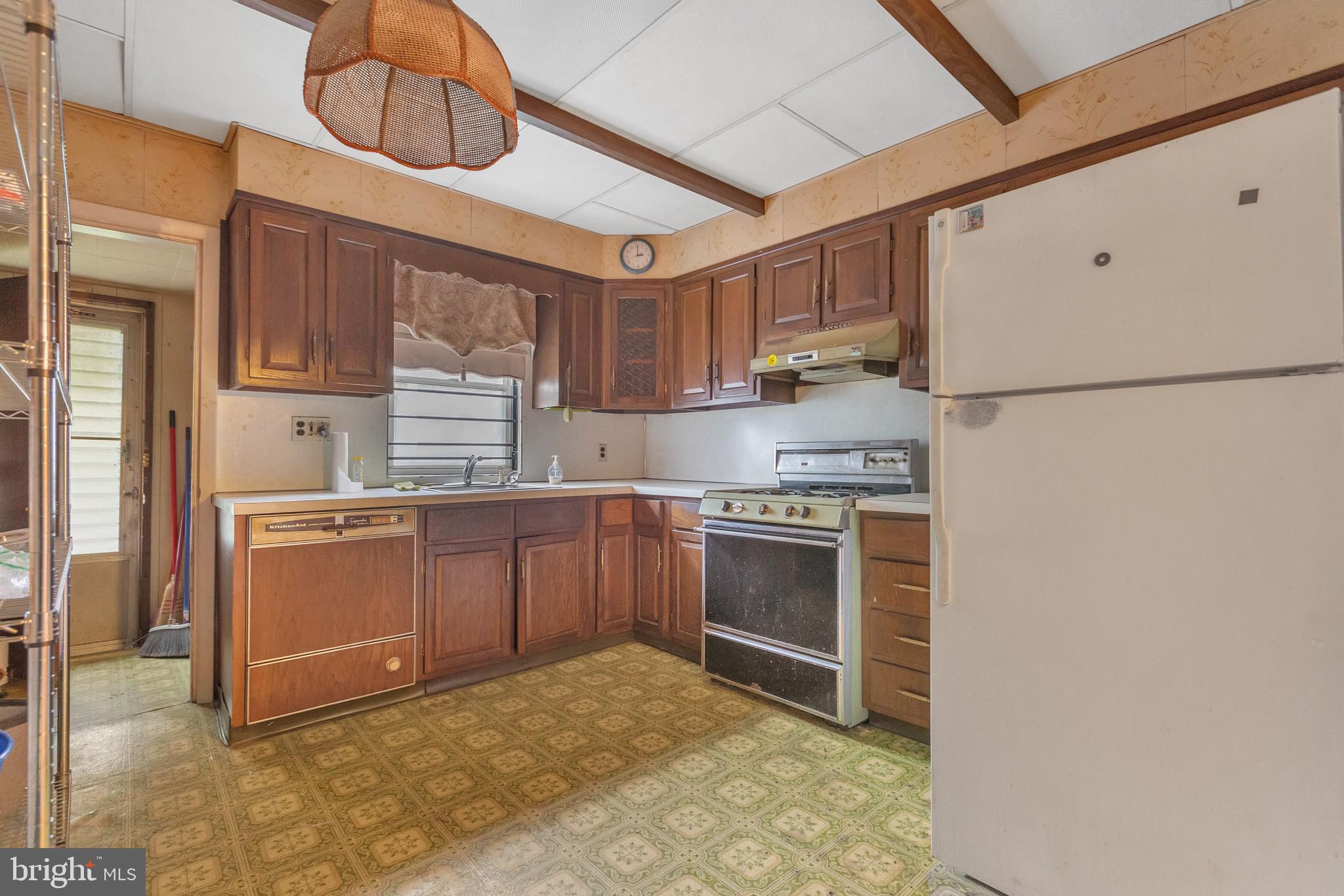 737 Wynnewood Road Philadelphia, PA 19151 - Photo 16 of 29 Kitchen 1