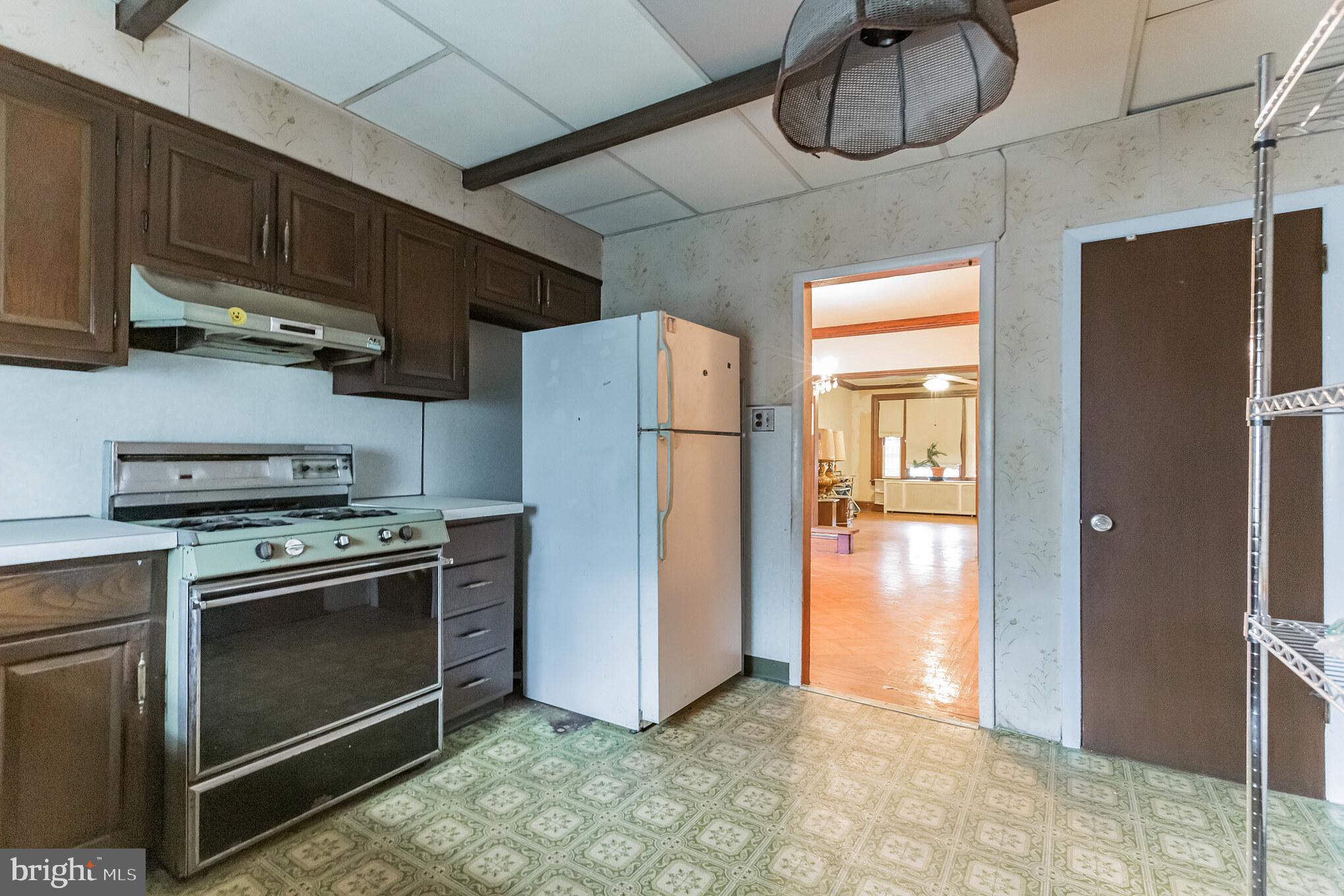 737 Wynnewood Road Philadelphia, PA 19151 - Photo 17 of 29 Kitchen 2