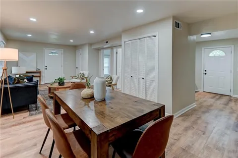 $247,500 | 7126 Main Street, Kansas City, MO 64114