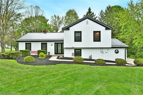 $380,000 | 8093 South Park, Garrettsville, OH 44231
