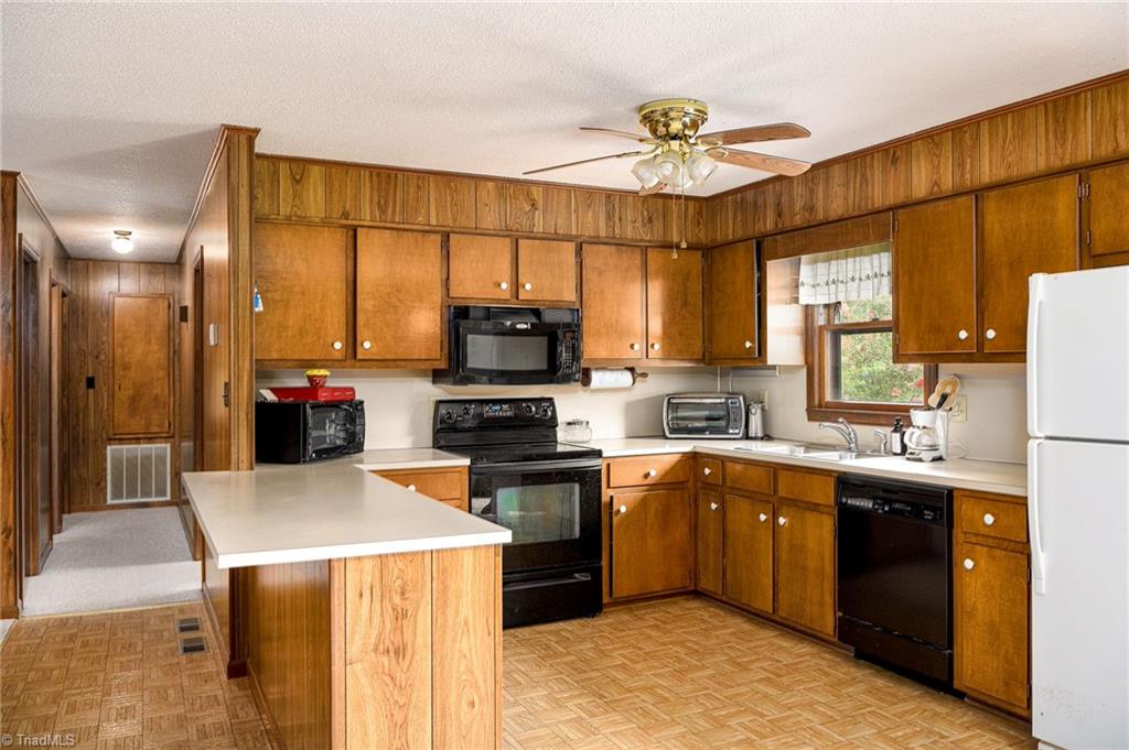 1131 Hannerville Road Lexington, NC 27292 - Photo 19 of 39 Gallery Image 19