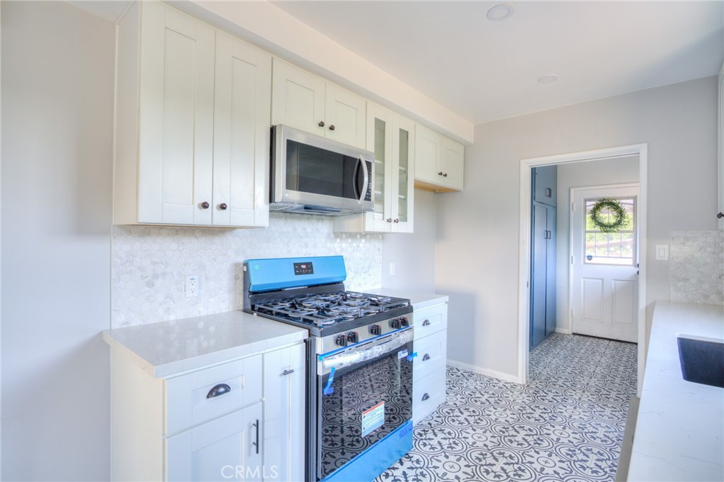 1112 Riedel Avenue Fullerton, CA 92831 - Photo 8 of 33