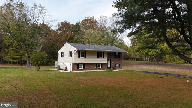 $475,000 | 550 Carla Drive, Huntingtown, MD 20639