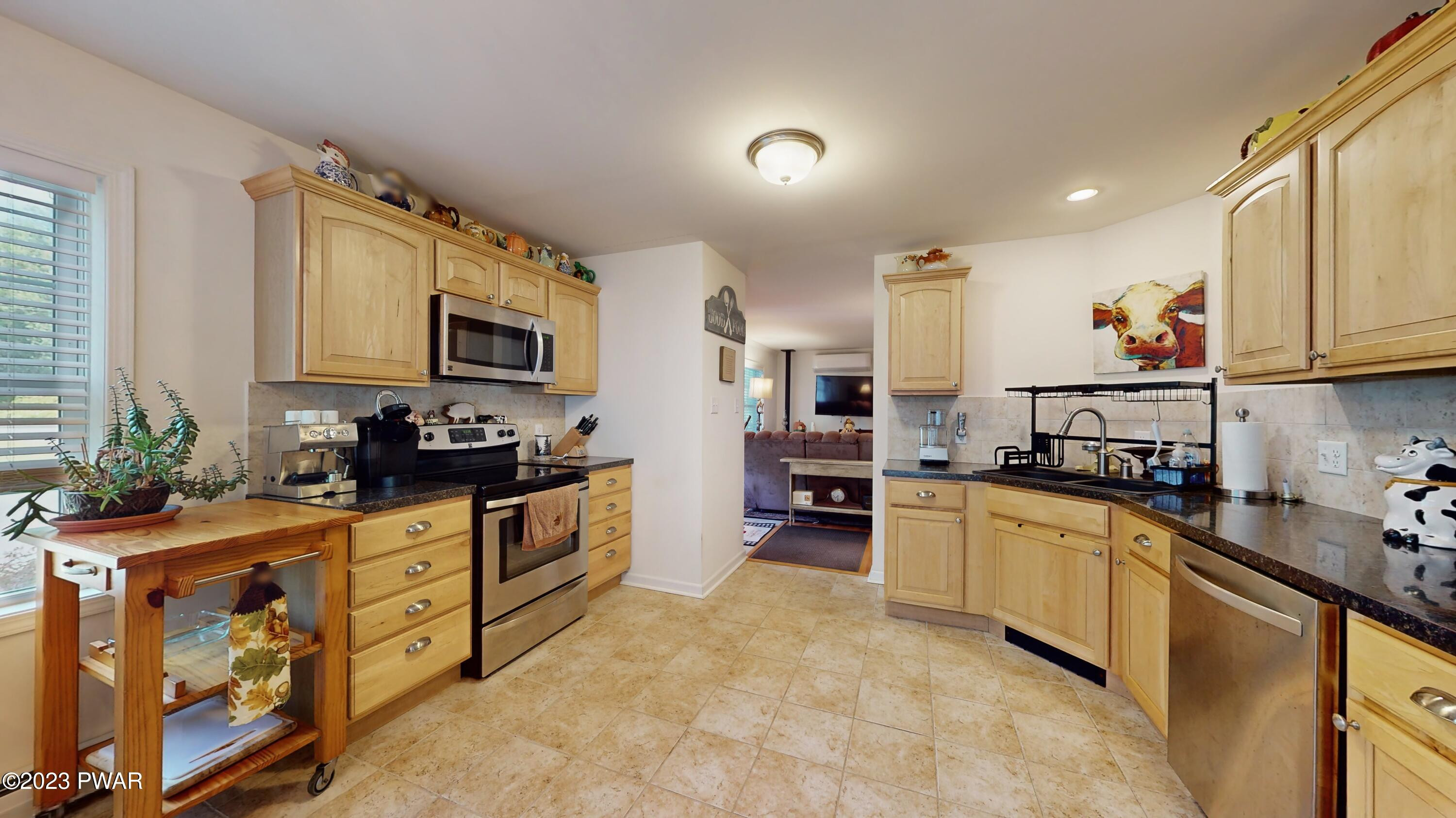 103 Johnny Bee Road Dingmans Ferry, PA 18328 - Photo 24 of 48 103-Johnny-Bee-Rd-09212023_125529