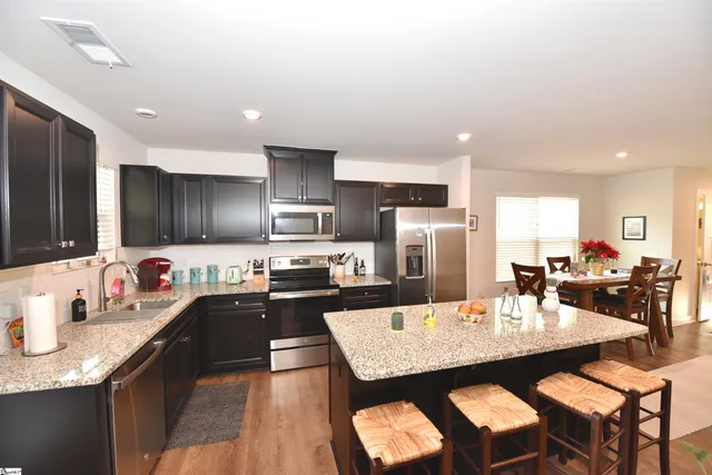 $299,900 | 410 Hargrove Court, Greenville, SC 29617