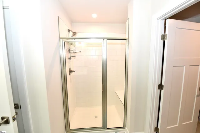 $299,900 | 410 Hargrove Court, Greenville, SC 29617