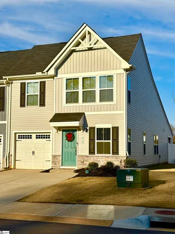 $299,900 | 410 Hargrove Court, Greenville, SC 29617