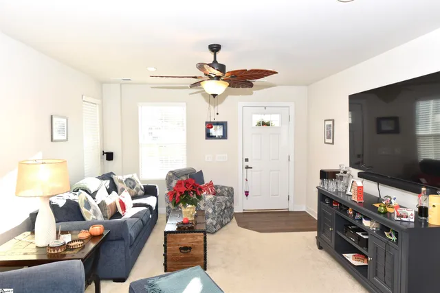 $299,900 | 410 Hargrove Court, Greenville, SC 29617