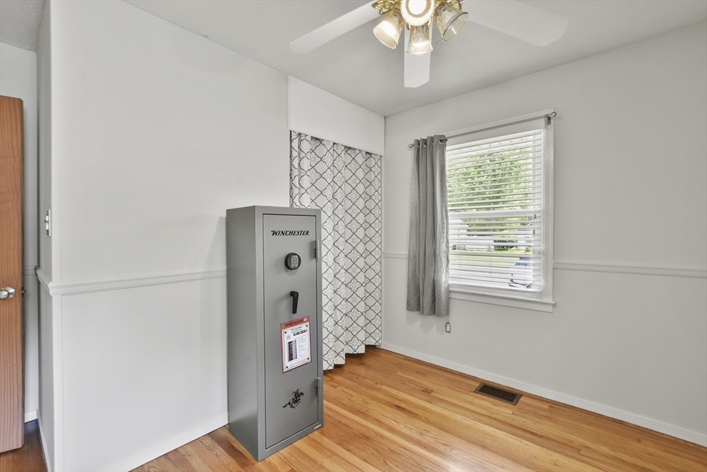 25 Robin Road Westborough, MA 01581 - Photo 16 of 42 Gallery Image 16